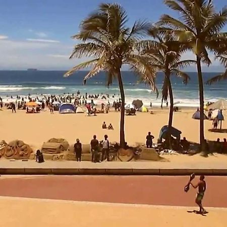 North Beach Durban Apartments Bagian luar foto