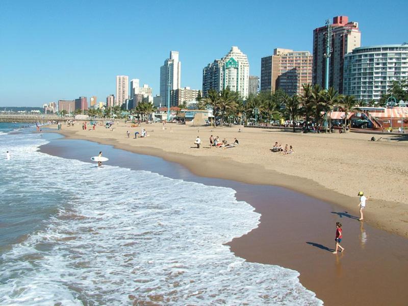 North Beach Durban Apartments Bagian luar foto