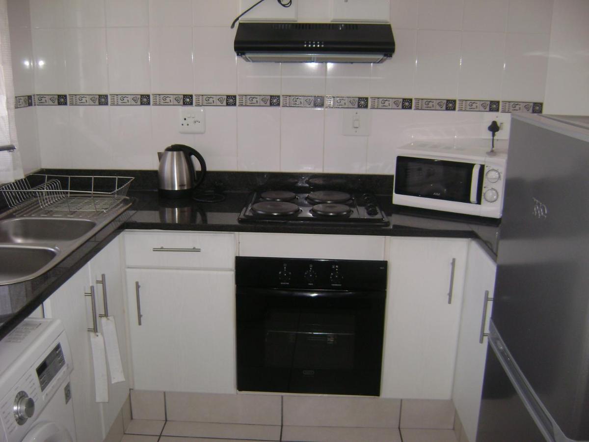 North Beach Durban Apartments Bagian luar foto