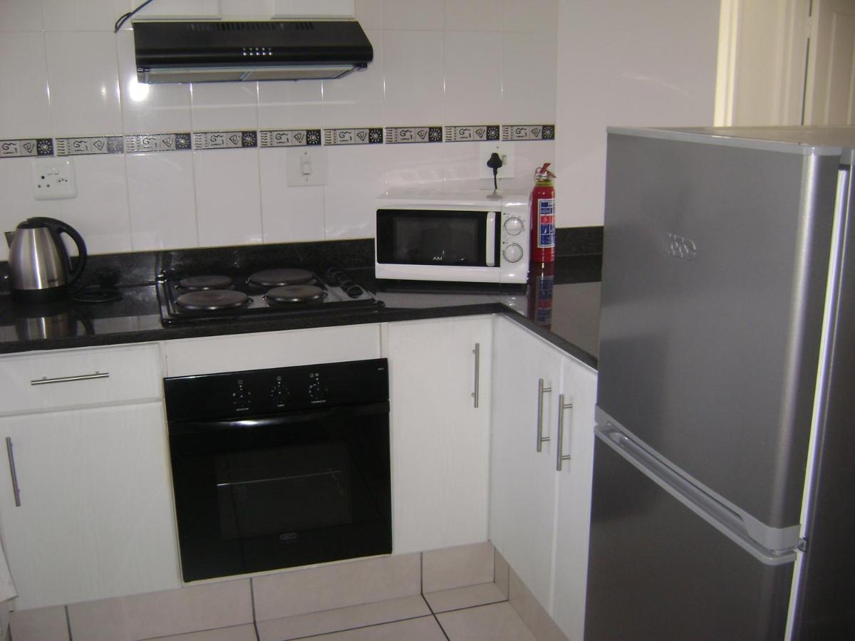 North Beach Durban Apartments Bagian luar foto
