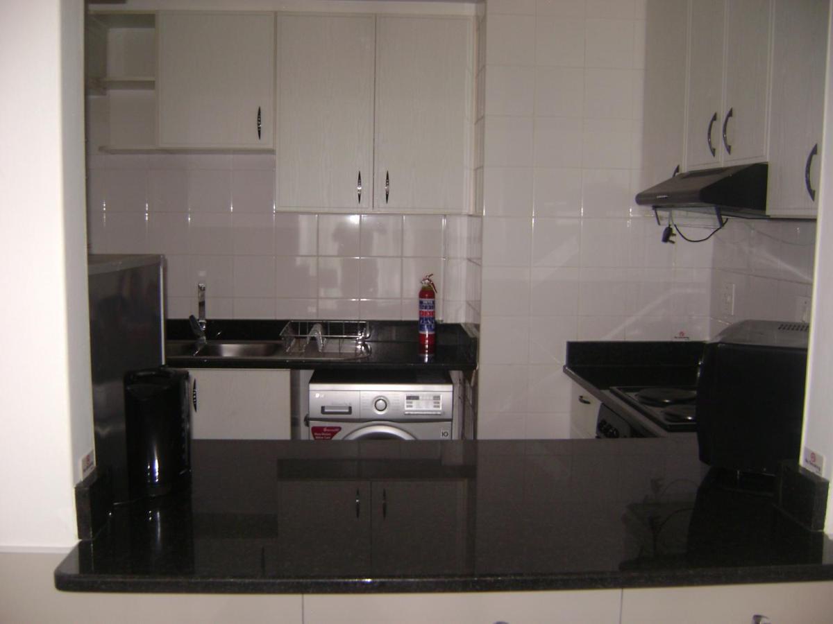 North Beach Durban Apartments Bagian luar foto