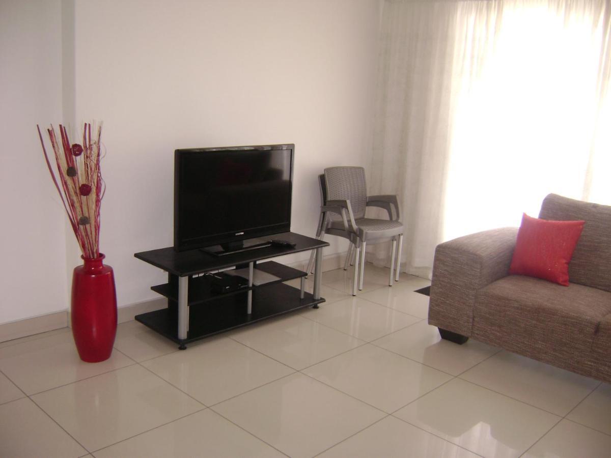 North Beach Durban Apartments Bagian luar foto