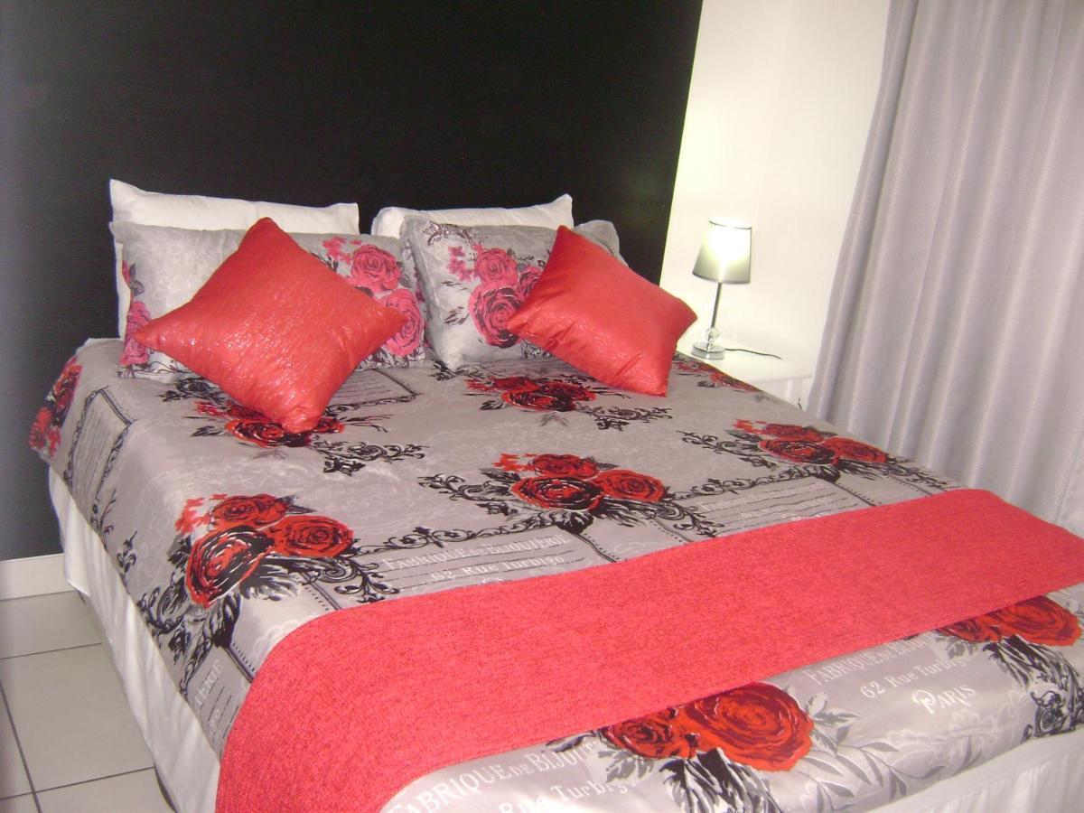 North Beach Durban Apartments Bagian luar foto