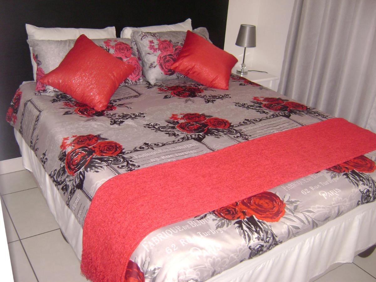 North Beach Durban Apartments Bagian luar foto