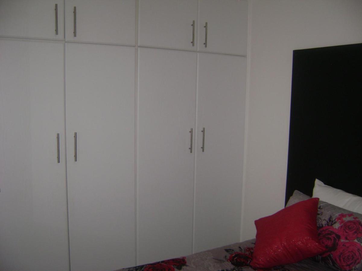 North Beach Durban Apartments Bagian luar foto