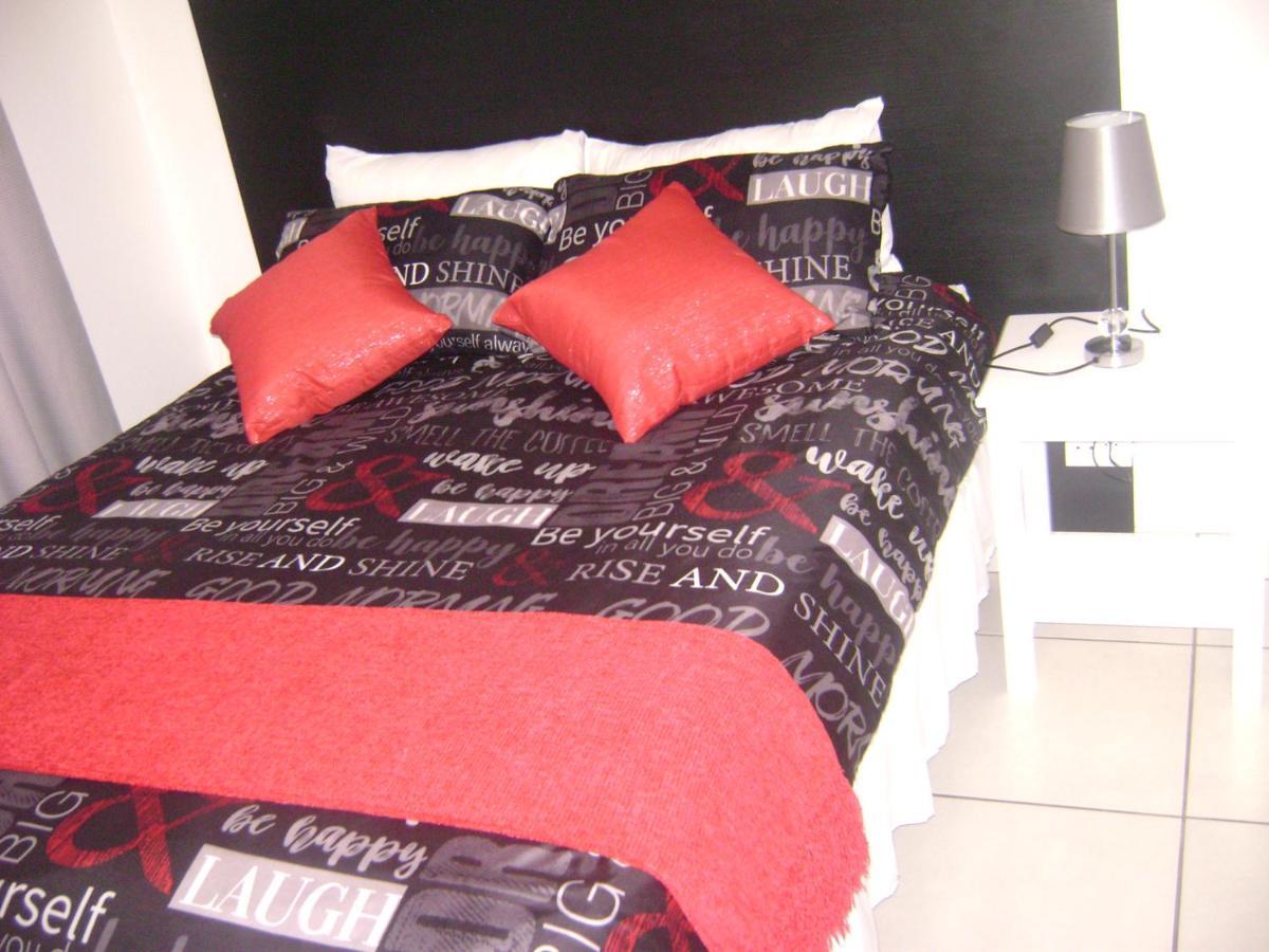 North Beach Durban Apartments Bagian luar foto